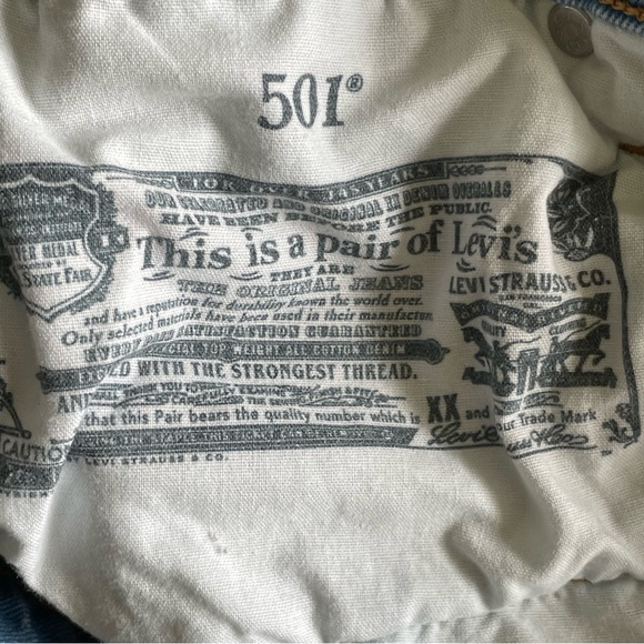 Levi's 501 Original Jive Nebula Bleached Tie-Dye Wash Raw Hem Button Fly Shorts - Picture 6 of 11